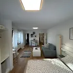 Apartment Zentral 1-zimmer Mit Parkplatz *